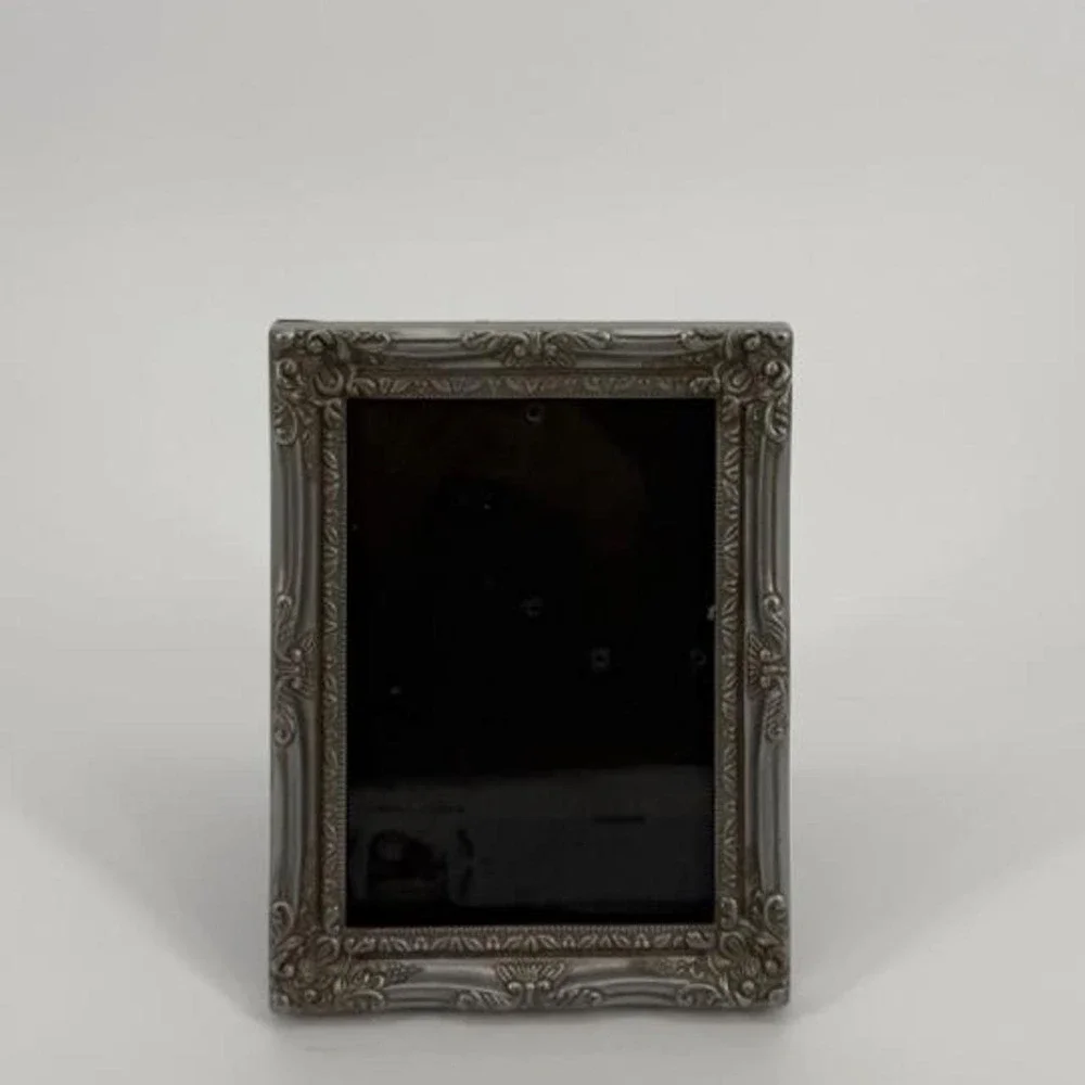 Ornate Silver Picture Frame Floral Scrollwork Vintage Style Tabletop Wall 9